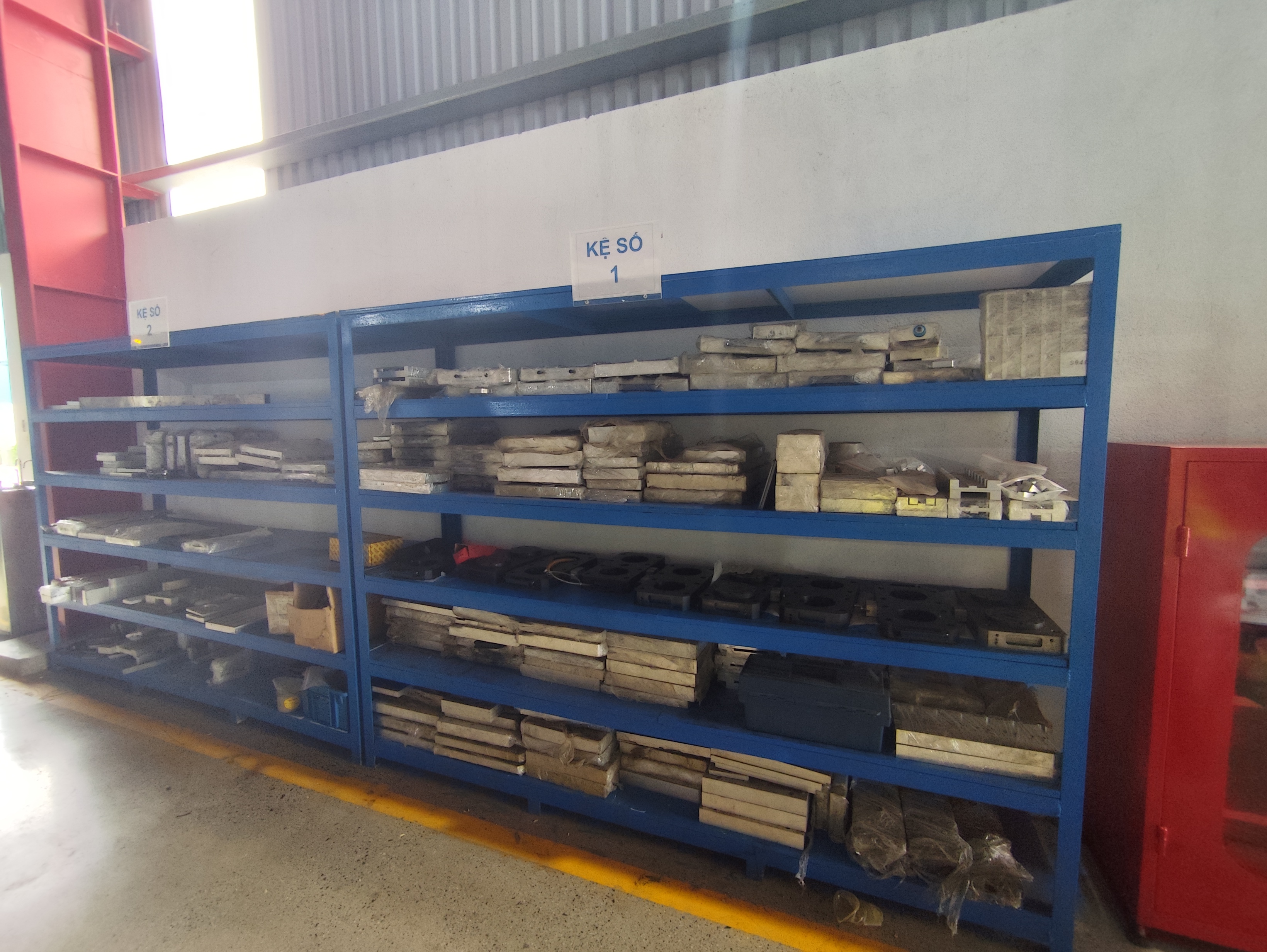 Product shelves 1.jpg